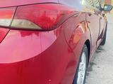 Hyundai Elantra 2015 года за 4 600 000 тг. в Актобе – фото 2