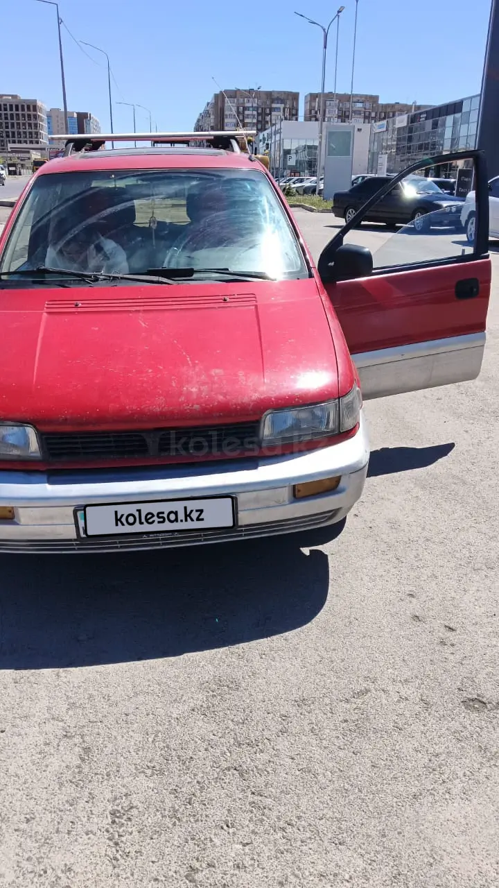 Mitsubishi Space Runner, 1992
