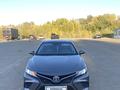Toyota Camry 2020 года за 10 300 000 тг. в Уральск – фото 2