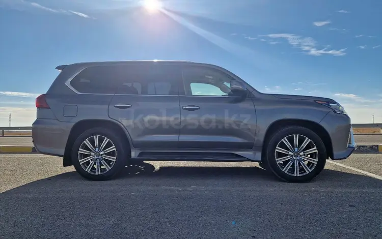 Lexus LX 570 2016 года за 32 000 000 тг. в Актау