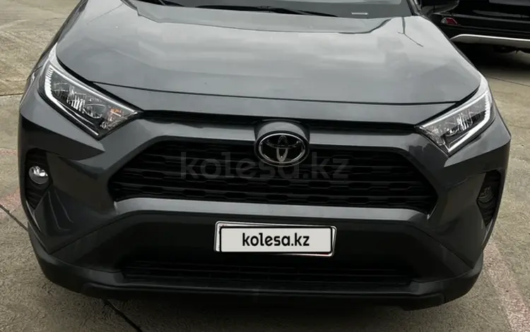 Toyota RAV4 2021 года за 12 500 000 тг. в Актау