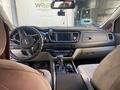 Kia Carnival 2017 года за 10 500 000 тг. в Алматы – фото 8