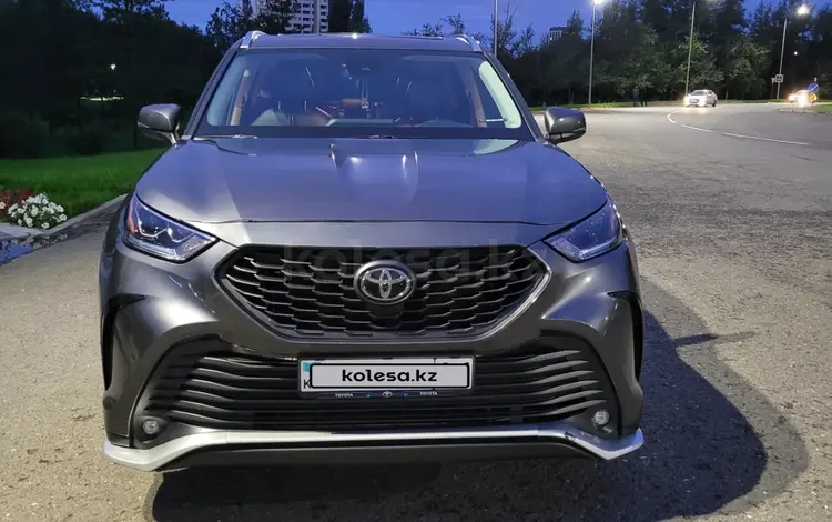 Toyota Highlander 2021 года за 23 500 000 тг. в Астана
