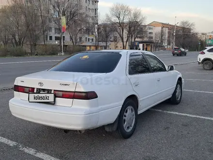 Toyota Camry 1999 года за 2 800 000 тг. в Тараз – фото 2