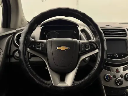 Chevrolet Tracker 2015 года за 3 760 000 тг. в Актобе – фото 13