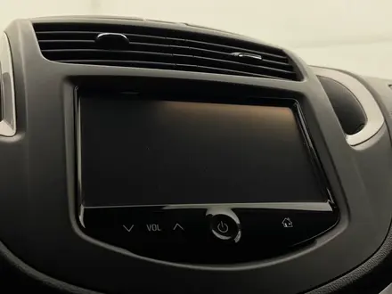 Chevrolet Tracker 2015 года за 3 760 000 тг. в Актобе – фото 18