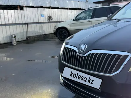 Skoda Superb 2014 года за 5 500 000 тг. в Алматы – фото 13