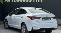 Hyundai Accent 2018 года за 6 500 000 тг. в Актобе – фото 4
