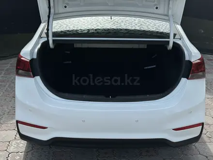 Hyundai Accent 2018 года за 6 500 000 тг. в Актобе – фото 21
