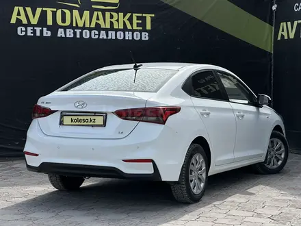 Hyundai Accent 2018 года за 6 500 000 тг. в Актобе – фото 6
