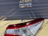 Фонарь задний правый Camry V70 за 70 000 тг. в Алматы