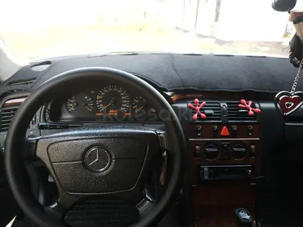 Mercedes-Benz E 320 1999 года за 4 300 000 тг. в Шымкент – фото 13