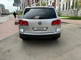 Volkswagen Touareg 2005 года за 4 900 000 тг. в Алматы – фото 5