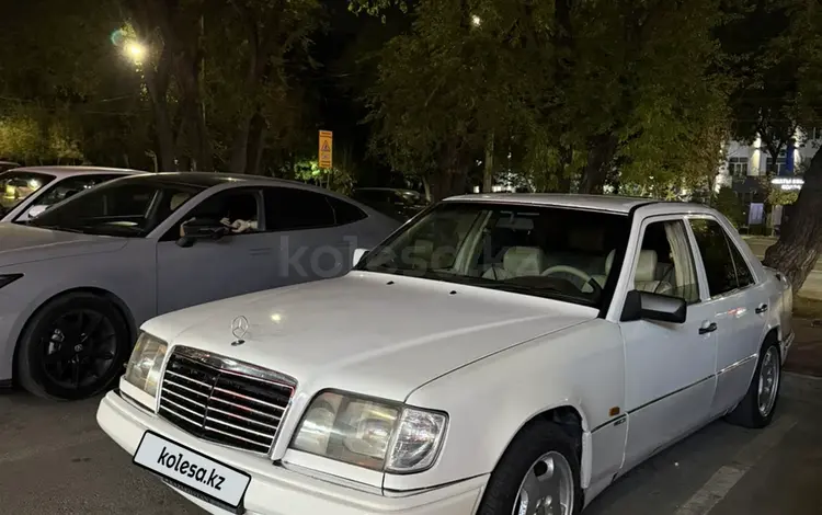 Mercedes-Benz E 220 1995 года за 2 000 000 тг. в Шымкент