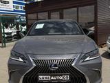 Lexus ES 300h 2019 года за 18 500 000 тг. в Караганда – фото 2