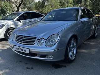 Mercedes-Benz E 240