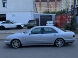 Mercedes-Benz E 320 1997 годаүшін2 600 000 тг. в Астана
