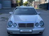 Mercedes-Benz E 320 1997 годаүшін2 600 000 тг. в Астана – фото 2