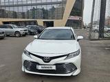 Toyota Camry 2018 года за 14 200 000 тг. в Астана – фото 4