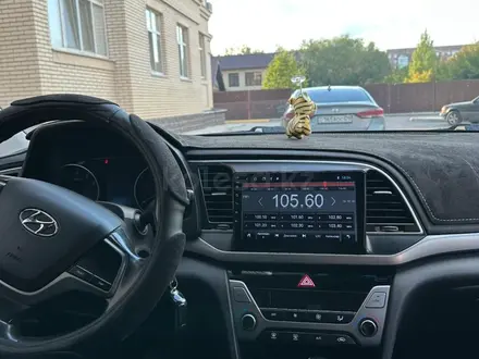 Hyundai Elantra 2018 года за 7 200 000 тг. в Караганда – фото 10