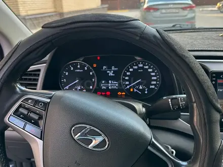 Hyundai Elantra 2018 года за 7 200 000 тг. в Караганда – фото 13
