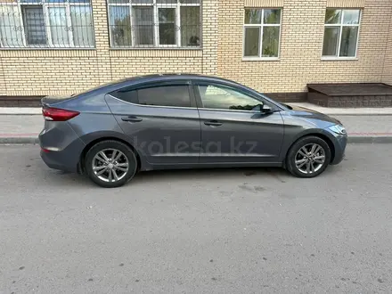 Hyundai Elantra 2018 года за 7 200 000 тг. в Караганда – фото 5