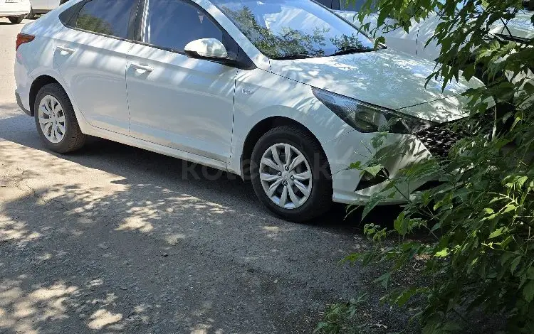 Hyundai Accent 2022 года за 5 900 000 тг. в Караганда
