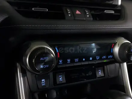 Toyota RAV4 2021 года за 14 390 000 тг. в Шымкент – фото 12