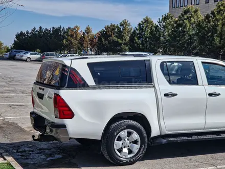 Toyota Hilux 2016 года за 13 900 000 тг. в Шымкент – фото 5