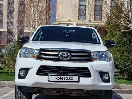 Toyota Hilux 2016 года за 13 900 000 тг. в Шымкент – фото 2