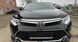 Toyota Camry 2016 года за 13 200 000 тг. в Уральск – фото 2