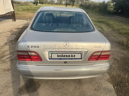 Mercedes-Benz E 280 2001 года за 4 800 000 тг. в Шымкент – фото 4