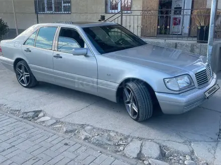 Mercedes-Benz S 320 1996 года за 3 700 000 тг. в Туркестан – фото 2