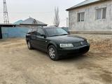 Volkswagen Passat 1998 года за 1 700 000 тг. в Байконыр – фото 3