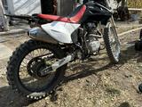Honda  CRF 250R 2023 года за 180 000 тг. в Караганда – фото 2