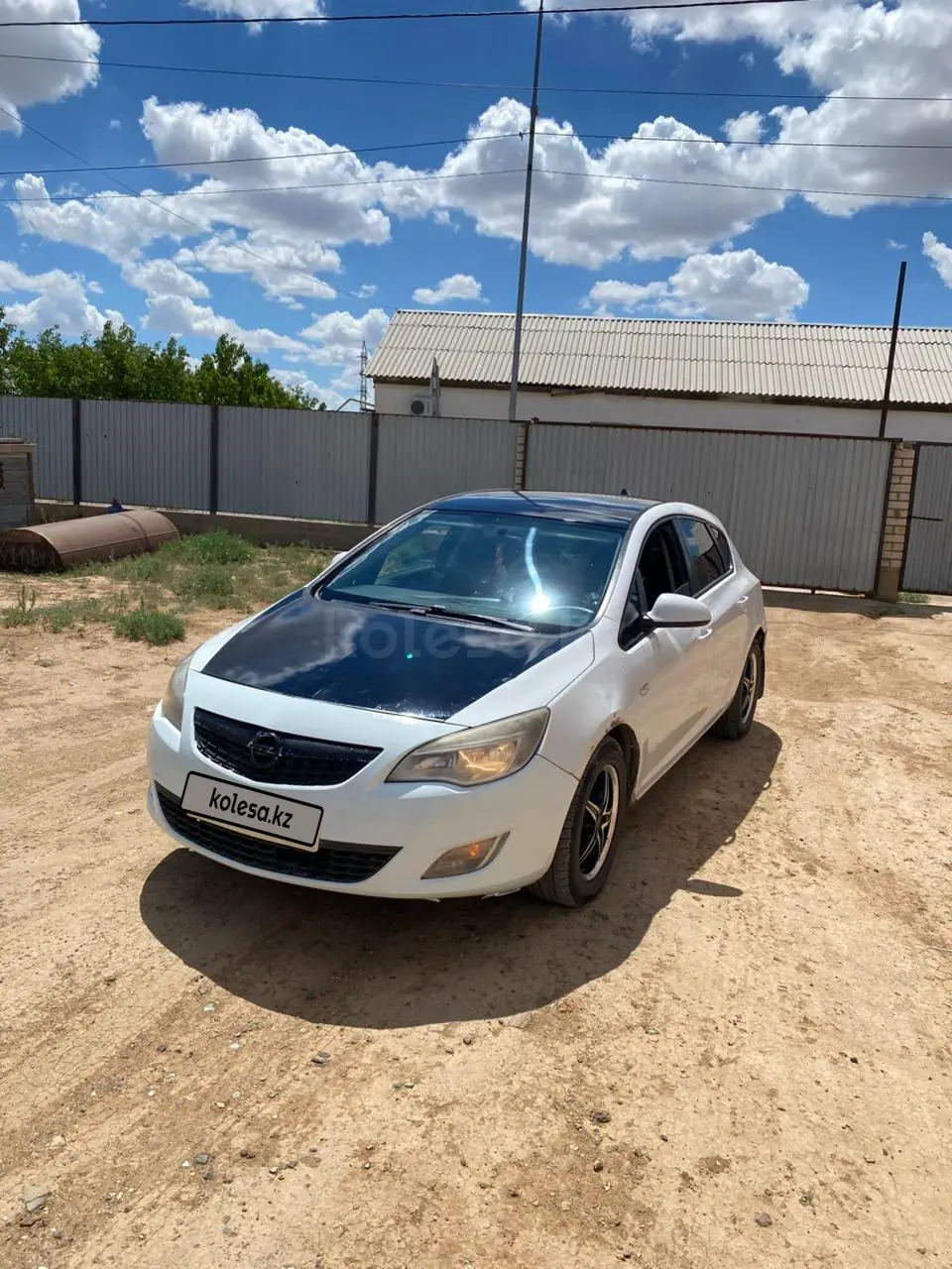 Opel Astra, 2011