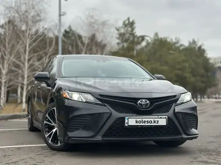 Toyota Camry 2019 года за 12 350 000 тг. в Астана