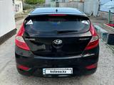 Hyundai Accent 2014 года за 5 500 000 тг. в Атырау – фото 2