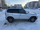 Chevrolet Niva 2013 годаfor3 300 000 тг. в Астана – фото 5