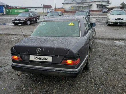 Mercedes-Benz E 280 1993 года за 1 500 000 тг. в Алматы – фото 3