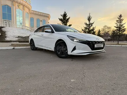 Hyundai Elantra 2022 года за 8 600 000 тг. в Астана