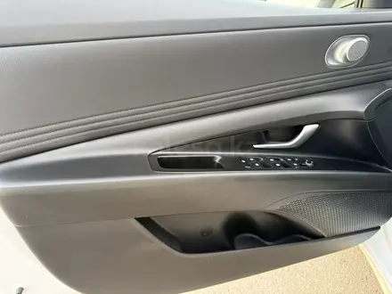 Hyundai Elantra 2022 года за 8 600 000 тг. в Астана – фото 24