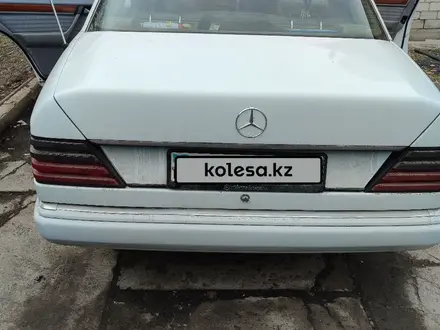 Mercedes-Benz E 230 1992 года за 1 700 000 тг. в Шу – фото 4