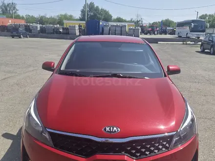 Kia Rio 2021 года за 7 500 000 тг. в Семей