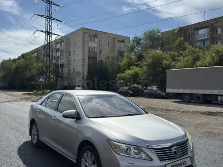 Toyota Camry 2012 года за 9 500 000 тг. в Караганда – фото 2