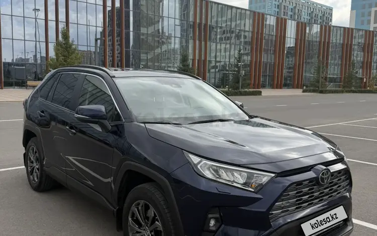Toyota RAV4 2023 года за 15 500 000 тг. в Астана