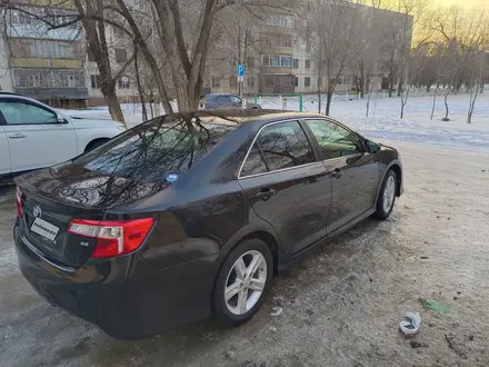 Toyota Camry 2014 года за 6 300 000 тг. в Актобе – фото 5