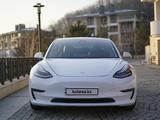 Tesla Model 3 2018 года за 11 000 000 тг. в Алматы – фото 2