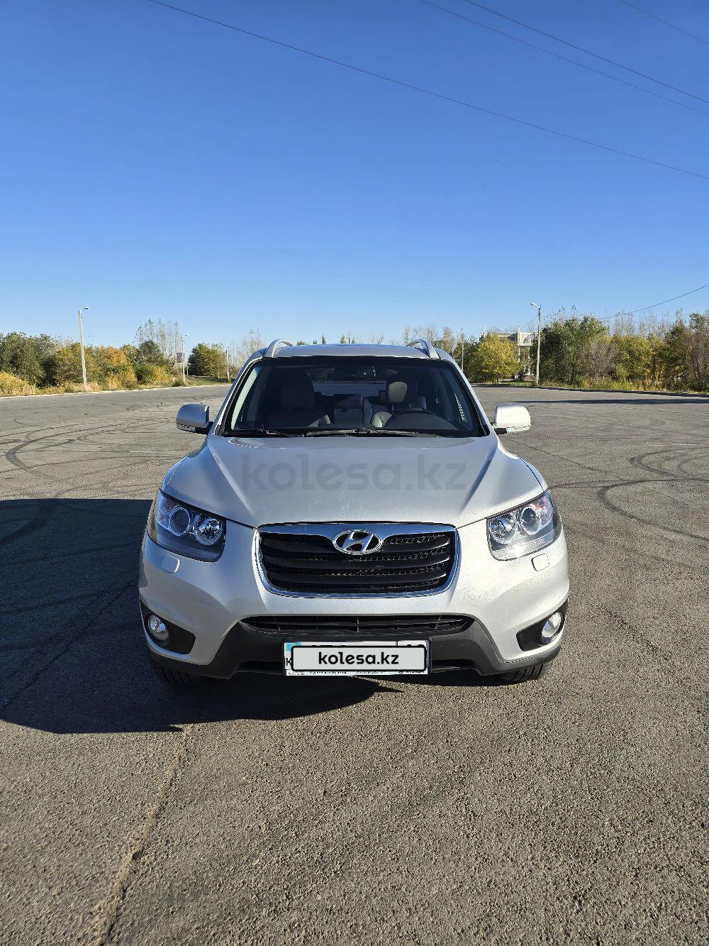 Hyundai Santa Fe 2011 г.