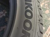 Комплект шин Hankook 245/45 R19 за 105 000 тг. в Астана – фото 2